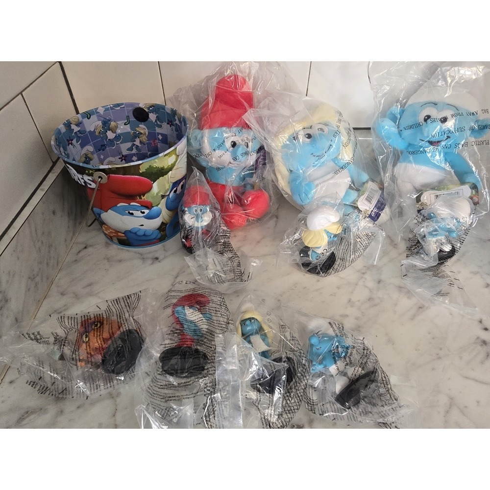 Smurfs AMC 3 plush, 7 toppers, popcorn bucket!